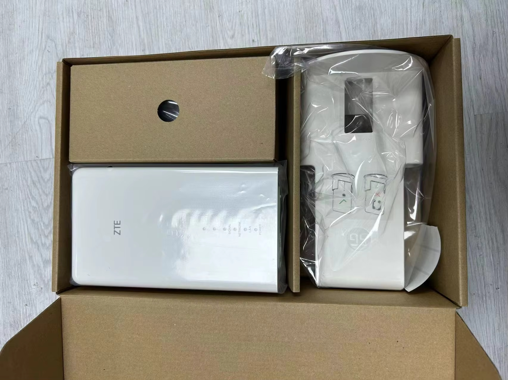 Original 5G router MC889 FWA Outdoor CPE Router X62 NSA+SA Sim Card 2.5G Gigabit Router Slot Sub6+mmW - Image 5