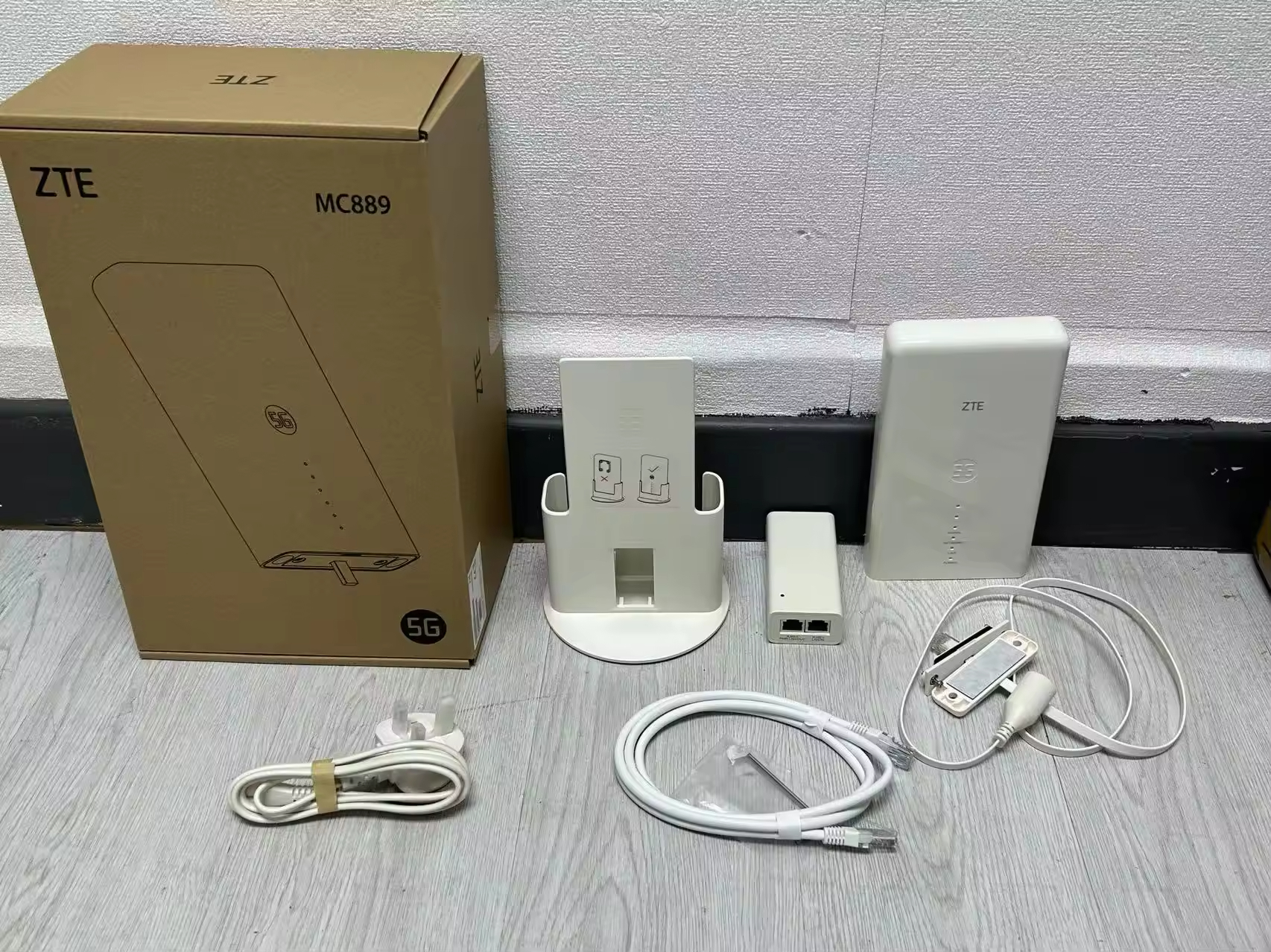 Original 5G router MC889 FWA Outdoor CPE Router X62 NSA+SA Sim Card 2.5G Gigabit Router Slot Sub6+mmW - Image 6